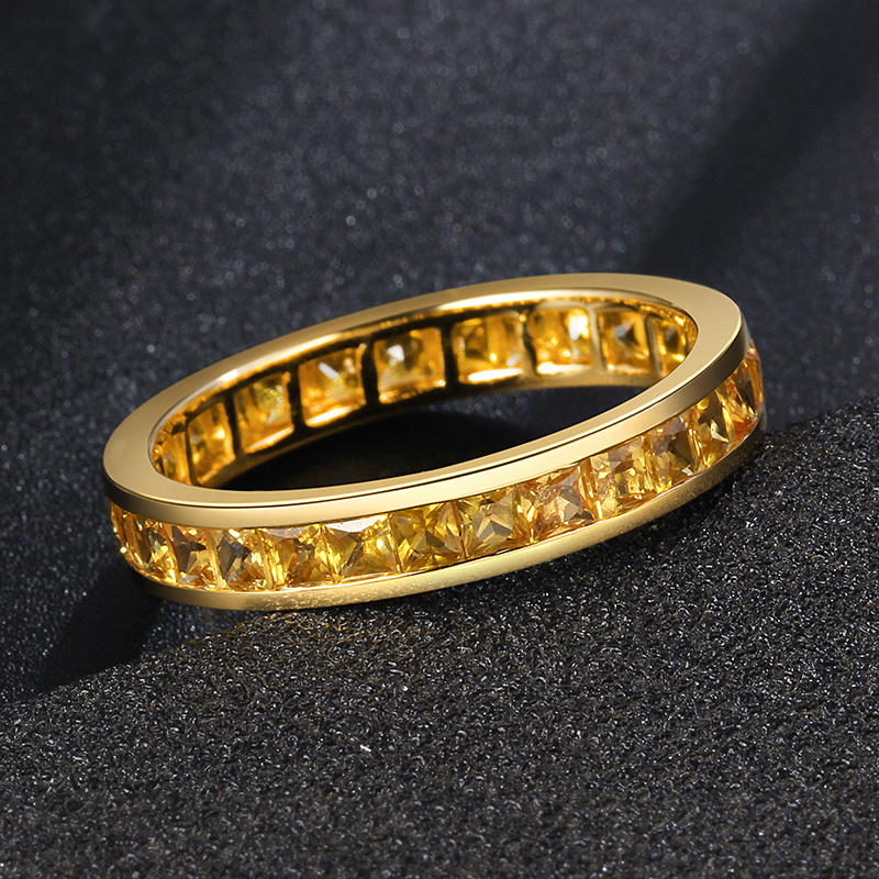 Princess style gold ring